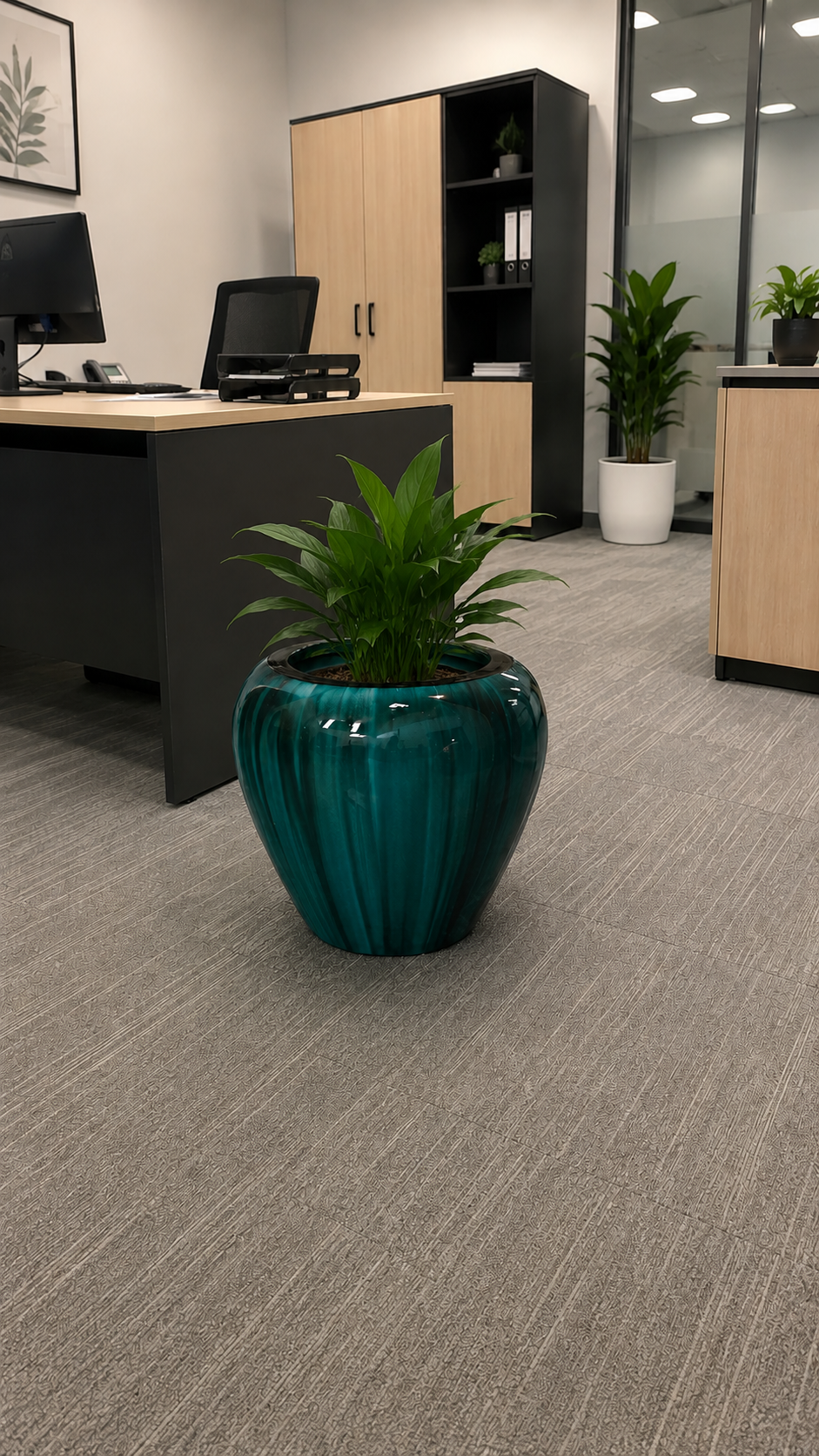 Regal Orb FRP Planter- Medium - Premium Planter